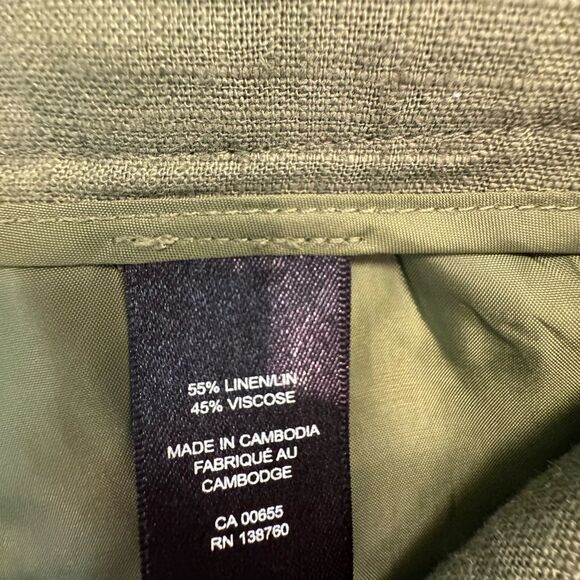 RW&CO. Olive Green Women's Shorts - Picture 4 of 5